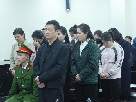 Hai “trùm” buôn lậu 546 kg vàng bị tuyên phạt 20 năm tù, buộc nộp lại 1.208 tỷ đồng -0