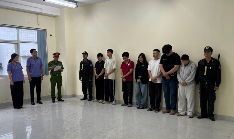 Triệt phá đường dây buôn bán thuốc lá điện tử quy mô lớn, doanh thu hàng tỷ đồng -0