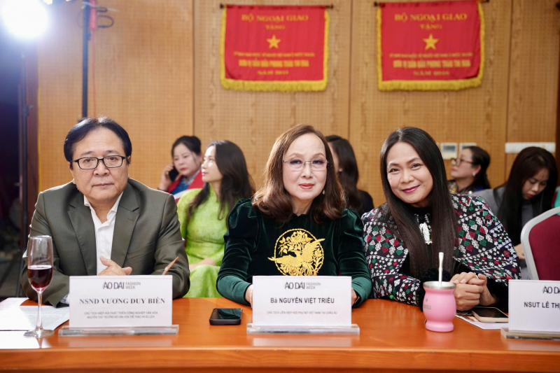 Giới thiệu Dự án Áo Dài Fashion Week London 2026: Đưa di sản Việt ra sân khấu thời trang quốc tế -0