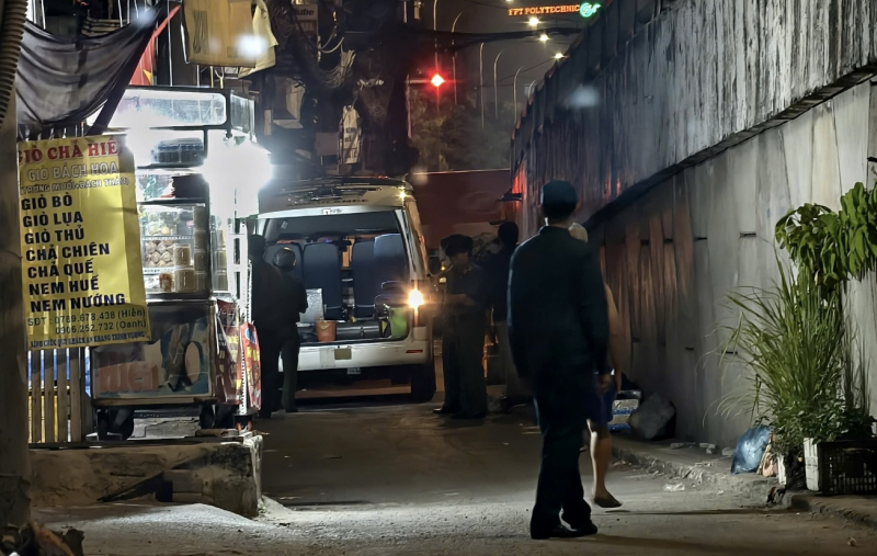 Cháy nhà 2 tầng trong hẻm nhỏ lúc rạng sáng, 3 mẹ con tử vong -1