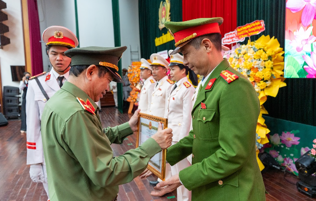 Công an Đắk Lắk kỷ niệm 80 năm Ngày truyền thống lực lượng CSGT -0