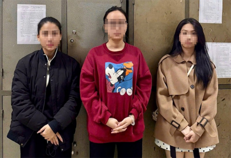 Á khôi một cuộc thi sắc đẹp bị bắt vì môi giới và bán dâm -0