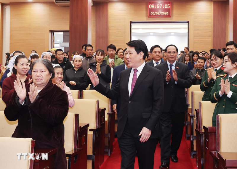 Chăm lo đời sống nhân dân, bảo đảm mọi người, mọi nhà vui Xuân -0