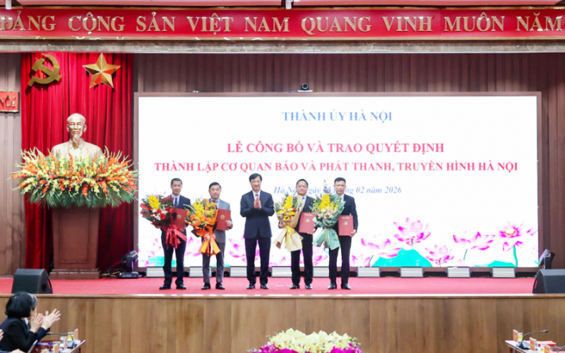 Chính thức bổ nhiệm lãnh đạo Cơ quan Báo và Phát thanh Truyền hình Hà Nội -0