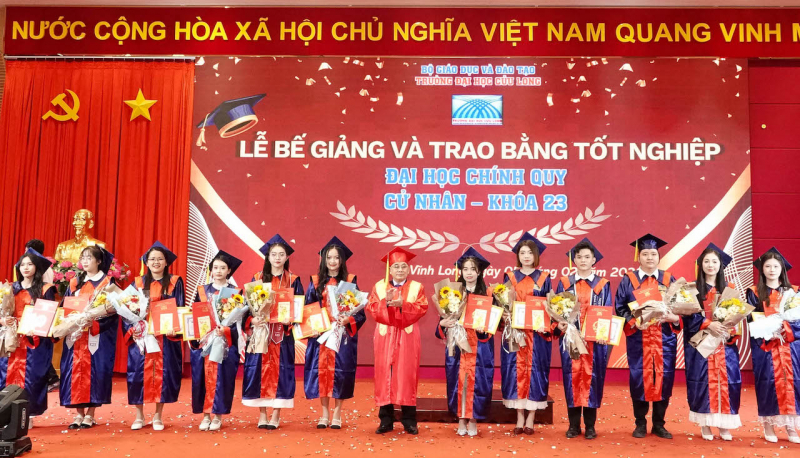 z7503578227054_3f6821fd7c0c96cfa4d7c0ecaa05248e.jpg -0