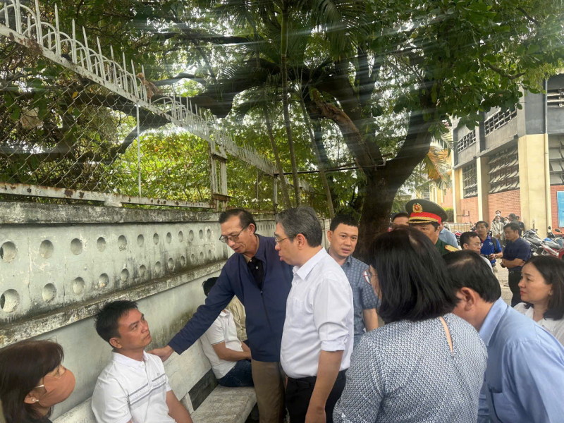 Lãnh đạo TP Hồ Chí Minh thăm hỏi gia đình nạn nhân vụ cháy 3 người tử vong  -0