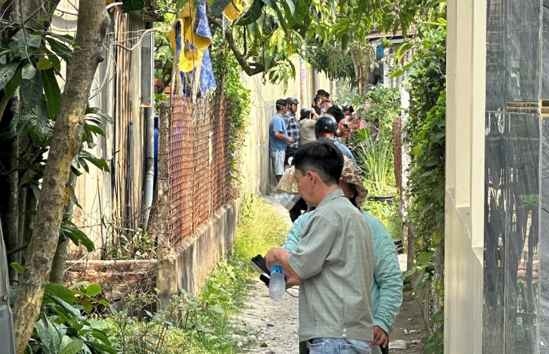 Phát hiện hai vợ chồng tử vong bất thường trong nhà tại xã Hóc Môn -2