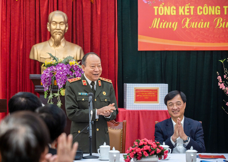 Ấm tình đồng chí, lan tỏa niềm tin vào tầm nhìn trăm năm của Thủ đô -0