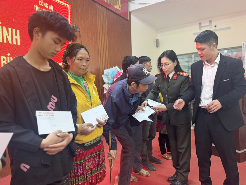 Quà Xuân ấm áp BIDV và Báo CAND tặng đồng bào nghèo Cao Bằng -0