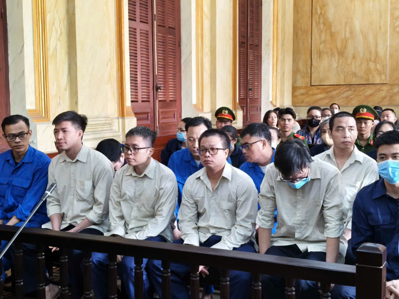 Vợ chồng “trùm” buôn lậu đang bị truy nã quốc tế lãnh tổng cộng 60 năm tù -0