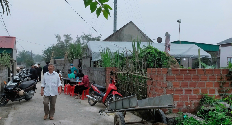 Đốt than sưởi ấm cho trẻ sơ sinh, 3 người trong gia đình tử vong -0