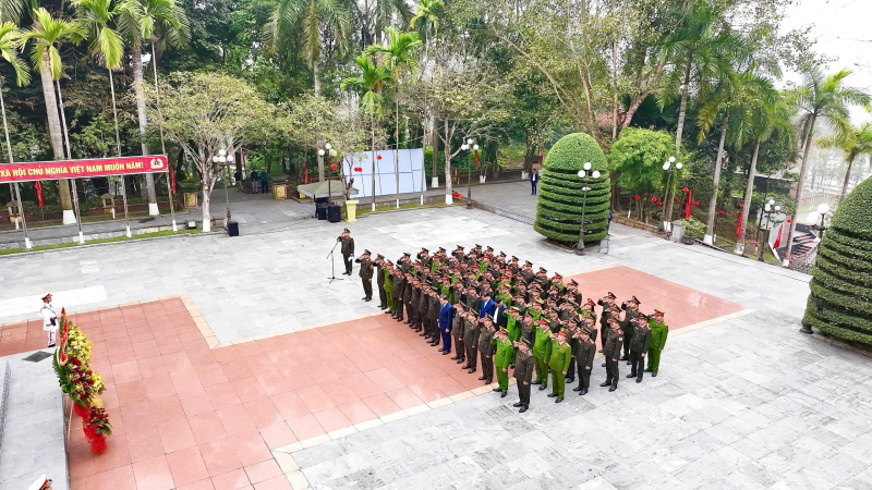 Từ nguồn cội cách mạng đến nghĩa tình với nhân dân -1