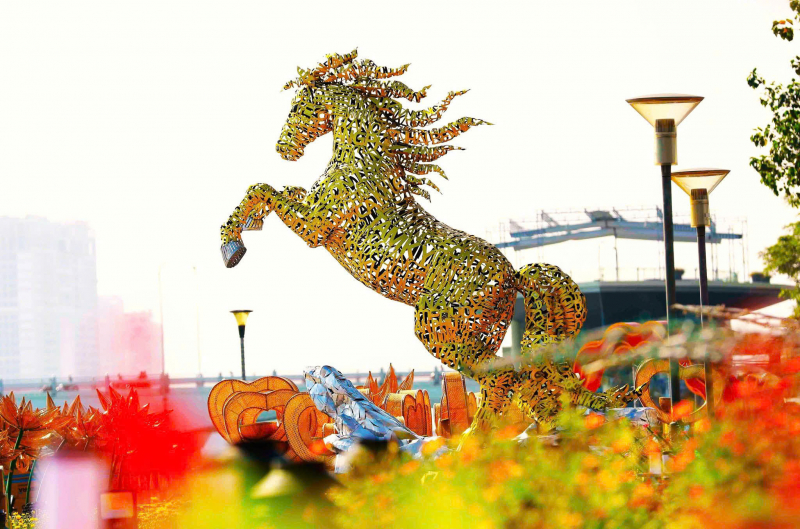 “Kim Mã Hợp Nhất” – linh vật kết tinh 94 đơn vị hành chính, khắc họa khát vọng vươn mình của Đà Nẵng -0