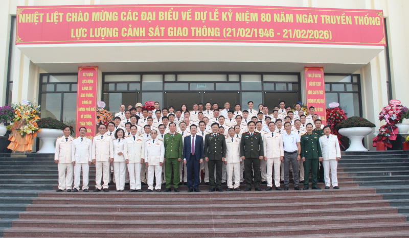 Công an TP Huế kỷ niệm 80 năm Ngày truyền thống lực lượng CSGT -0