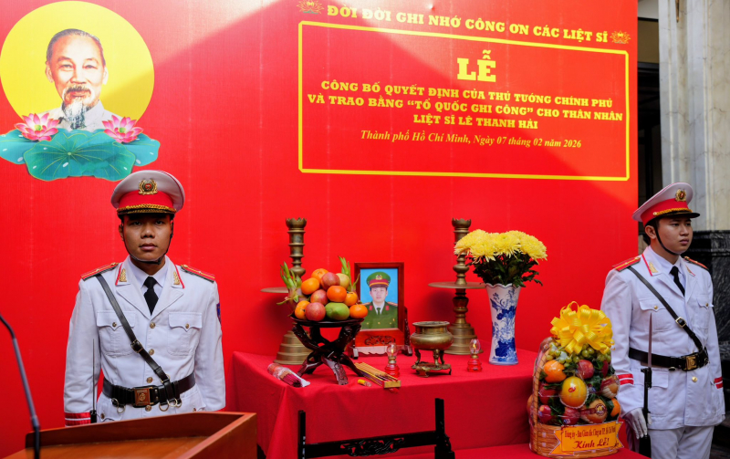 Công an TP Hồ Chí Minh: Trao bằng “Tổ quốc ghi công” Liệt sĩ Lê Thanh Hải -2