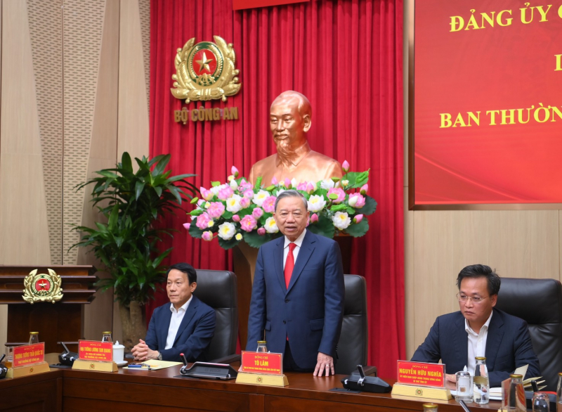 Đảng ủy Công an Trung ương làm việc với Ban Thường vụ Tỉnh ủy Hưng Yên -0