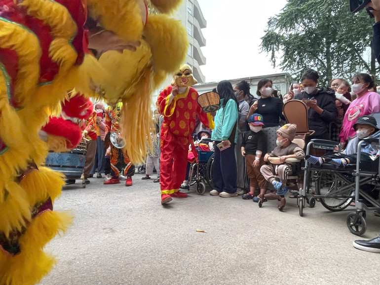 Điều ước cuối năm của những em bé đón Tết tại bệnh viện -0