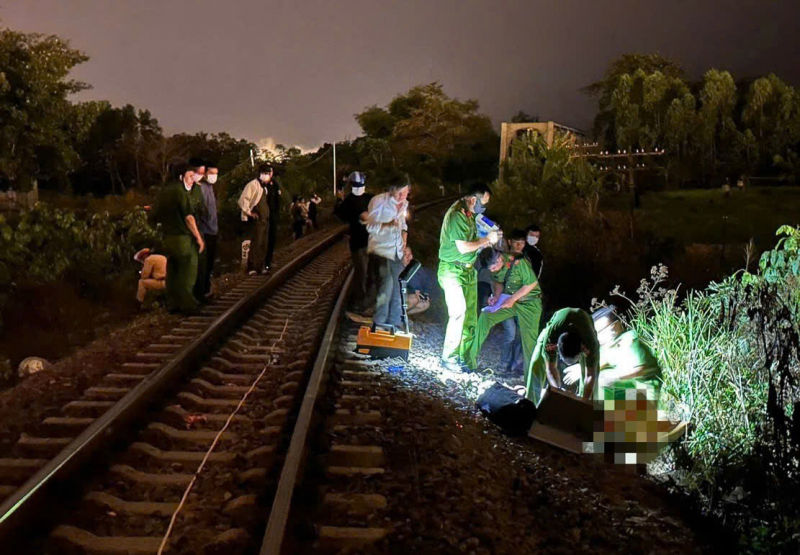 Tàu hỏa tông nhân viên tuần tra đường sắt tử vong -0