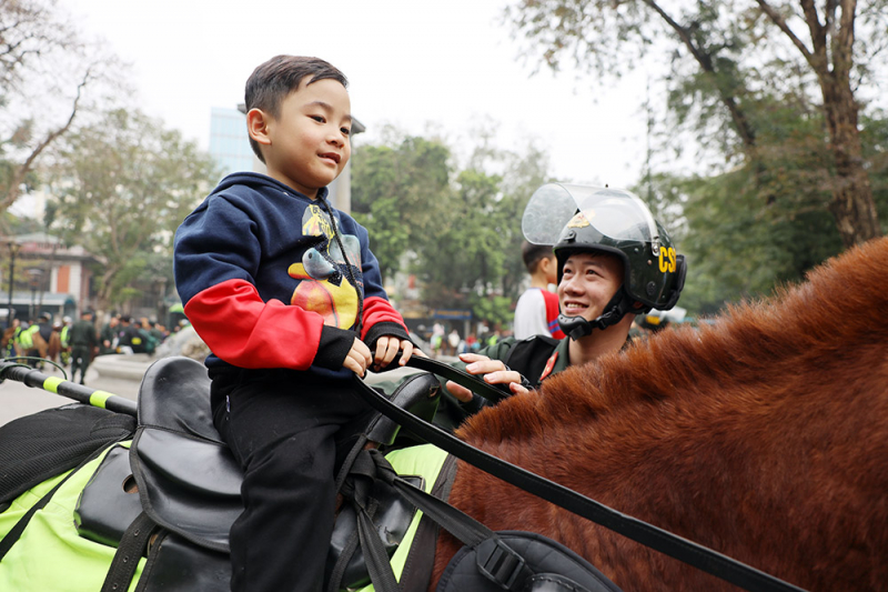 Kể chuyện Cảnh sát cơ động kỵ binh -1