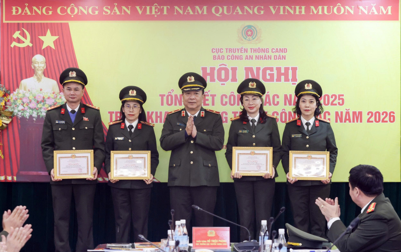 Đổi mới tư duy và tái định vị Báo CAND trong giai đoạn cách mạng mới -1