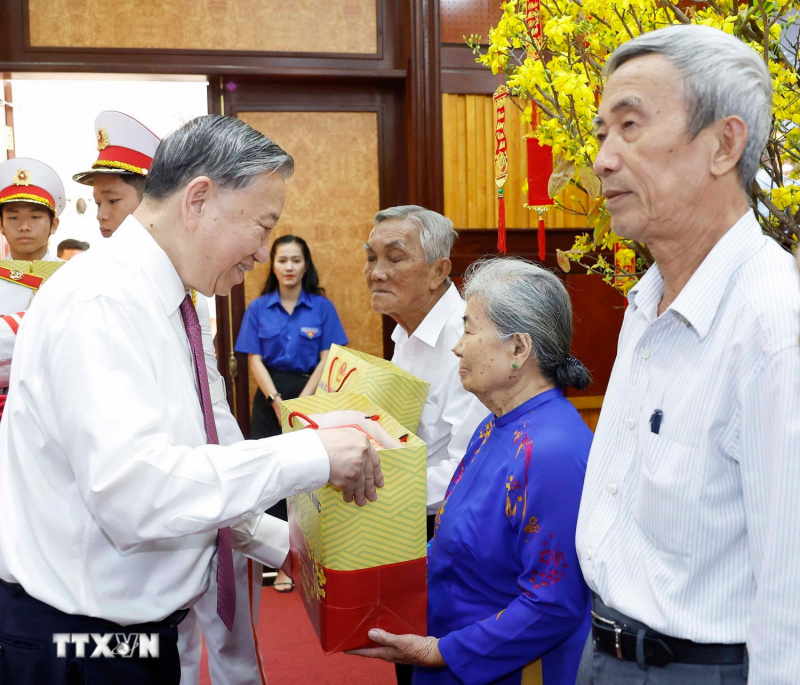 Tổng Bí thư Tô Lâm thăm, chúc Tết Đảng bộ, chính quyền, nhân dân tỉnh Tây Ninh -0