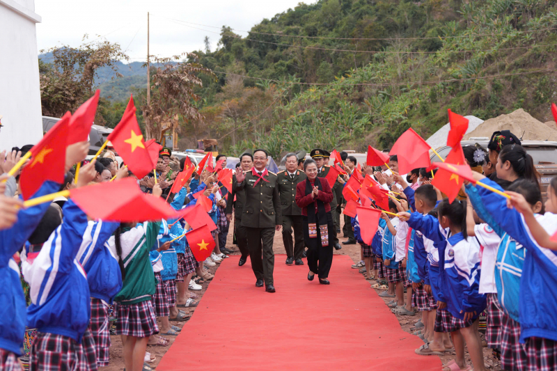 Thứ trưởng Phạm Thế Tùng dự Lễ khánh thành Trường Phổ thông dân tộc bán trú tiểu học Mỹ Lý 2, tỉnh Nghệ An -0