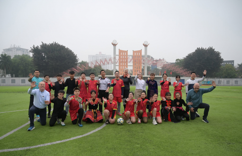 Đại sứ các nước nhóm G4 đón Tết Việt với tình yêu thể thao -0