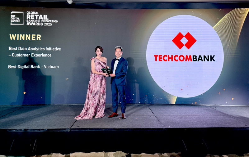  Techcombank ba năm liên tiếp là “Ngân hàng số tốt nhất Việt Nam” do The Digital Banker bình chọn -0