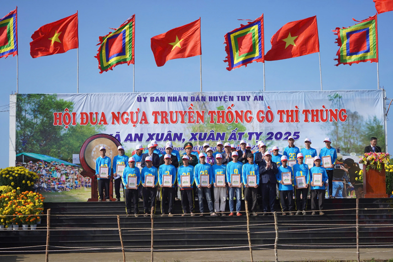 DB46-Độc đáo hội đua ngựa Gò Thì Thùng -0