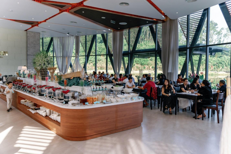 Tấm vé “hồi hương” của giới tinh hoa -0