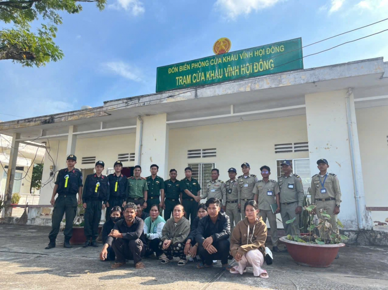 Một công ty bị phạt 138 triệu đồng do chứa nhiều người nước ngoài trái phép -0