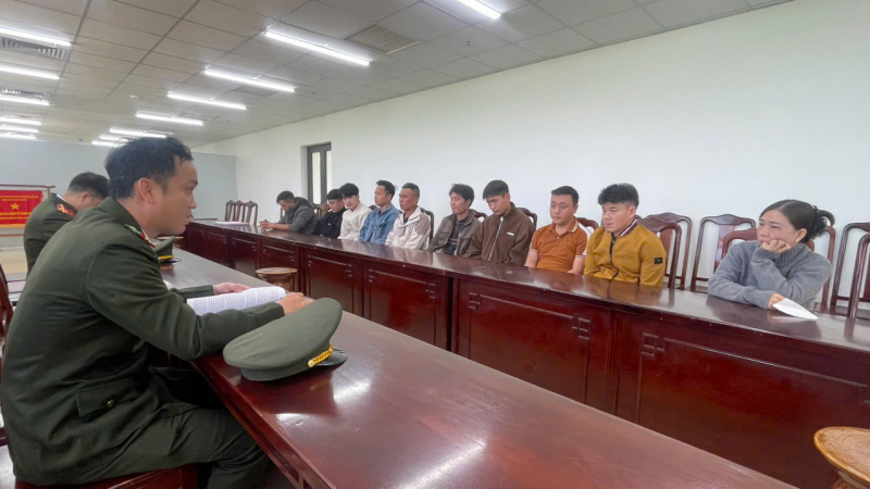 Triệt phá đường dây đánh bạc qua mạng, khởi tố 16 đối tượng  -0