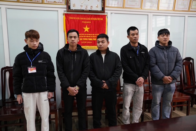 Triệt phá đường dây đánh bạc qua mạng, khởi tố 16 đối tượng -0