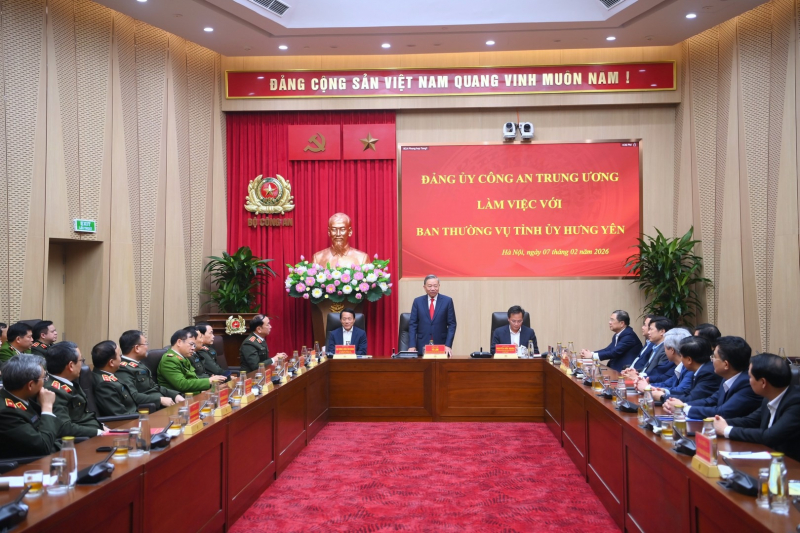 Party General Secretary To Lam attends meeting between leaders of Public Security Ministry and Hung Yen province -0