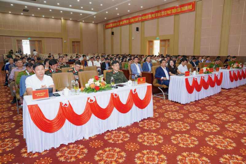 Chuyển từ “quản lý” sang “phục vụ”: Công an TP Huế sát cánh cùng doanh nghiệp phát triển bền vững -0