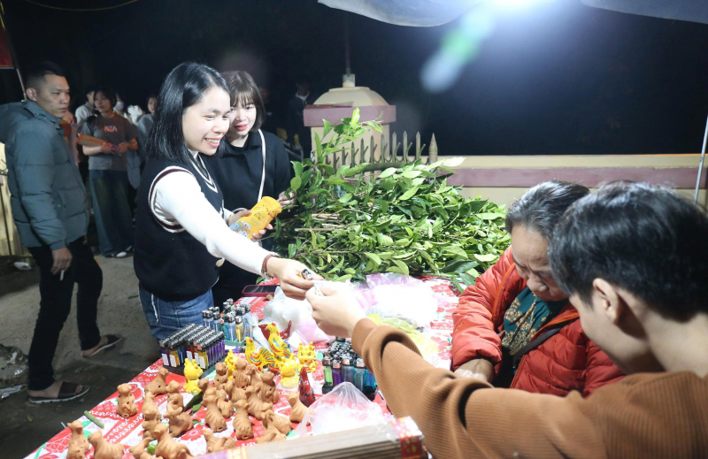 DB50-Nôn nao chợ Tết… -0