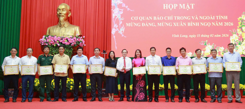 z7524881683608_620861d57d903dffc7a04d715e5cec7d.jpg -0