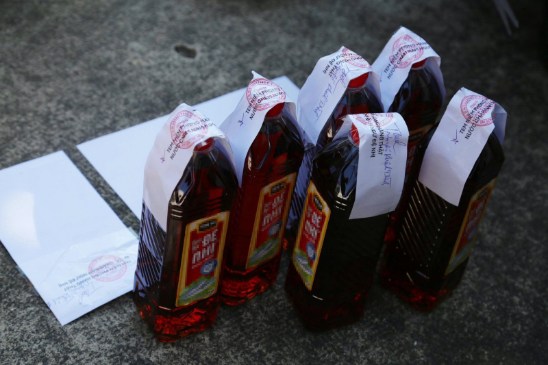 Triệt xóa đường dây sản xuất, buôn bán hàng giả là nước mắm, bột nêm, bột ngọt… số lượng lớn -3