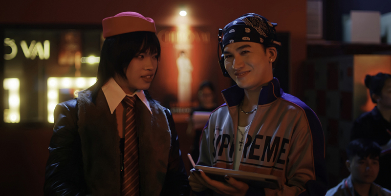 b- dôi khét và ti-ng làm tang tính hài hu-c.jpg -0