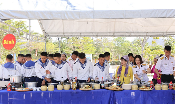 Omachi mang tinh thần đổi mới tới chiến sĩ đảo xa -0