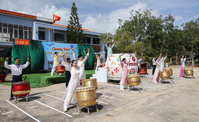 Omachi mang tinh thần đổi mới tới chiến sĩ đảo xa -0