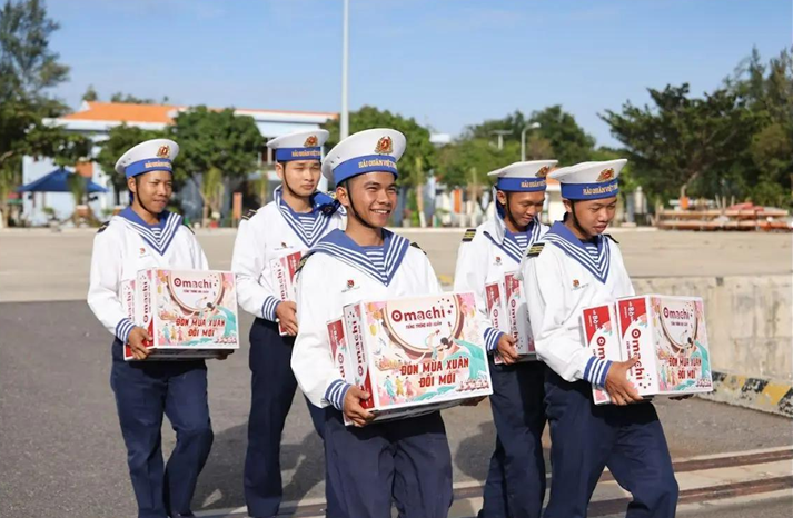 Omachi mang tinh thần đổi mới tới chiến sĩ đảo xa -0