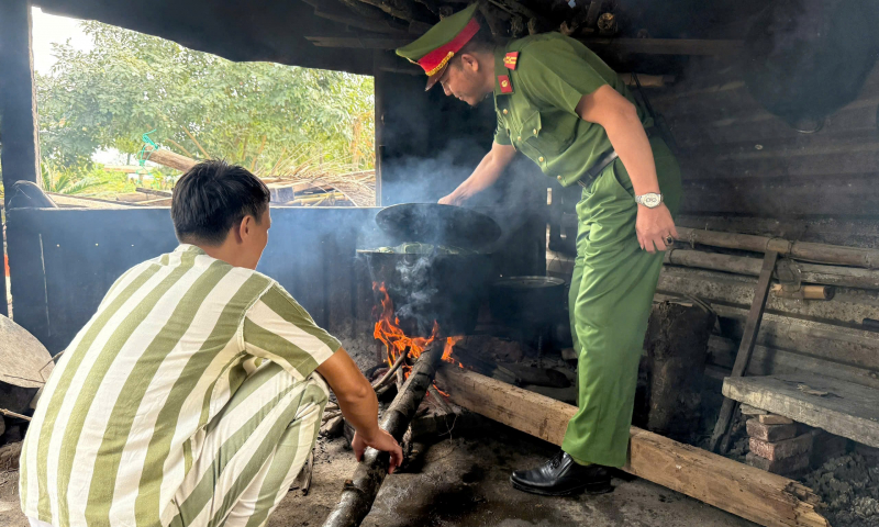 Giữ trọn mùa Xuân cho những người lầm lỡ -0