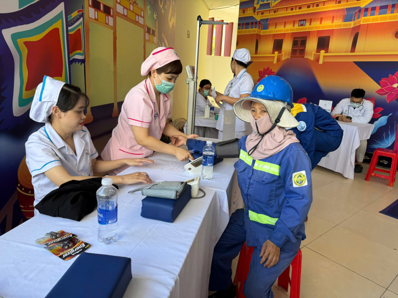 “Xây Tết” ấm lòng 600 công nhân giữ nhịp thở đô thị Đà Nẵng -2