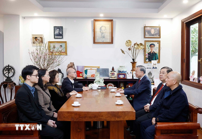 Tổng Bí thư dâng hương tưởng niệm nhân 120 năm Ngày sinh Thủ tướng Phạm Văn Đồng -0