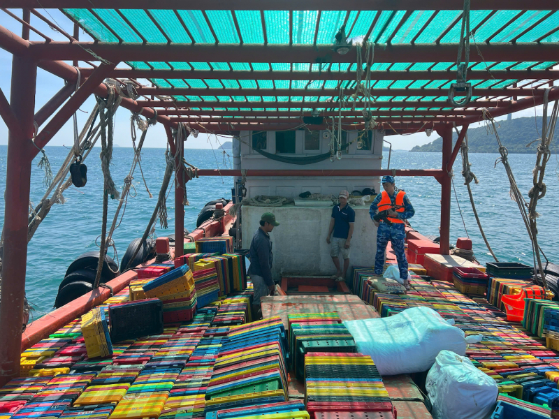 Đấu tranh với nhiều thủ đoạn buôn lậu trên biển ngày giáp Tết -0