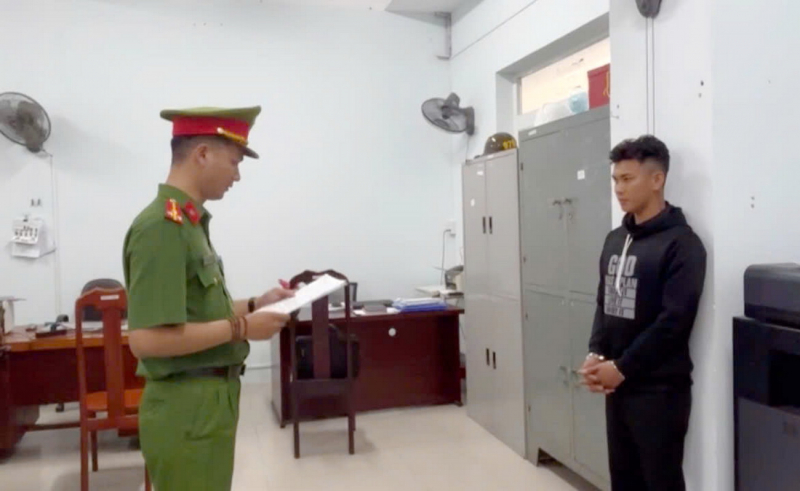 Bắt tạm giam nam thanh niên rủ bạn gái nhí vào nhà nghỉ để… “tâm sự” -0