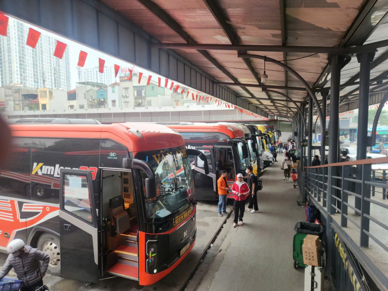 Ngày làm việc cuối trước kỳ nghỉ Tết Nguyên đán:  Nhiều bến chưa dùng hết lượng xe xin tăng cường -0