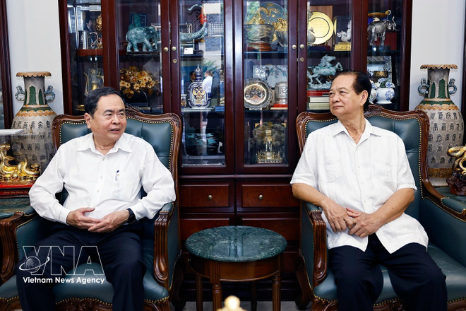 NA Chairman pays pre-Tet visits to former Party, state leaders -0