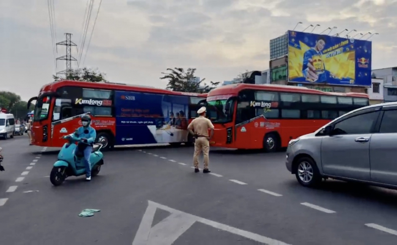 Quyết tâm không để ùn ứ kéo dài cục bộ để người dân về quê đón Tết an toàn -1